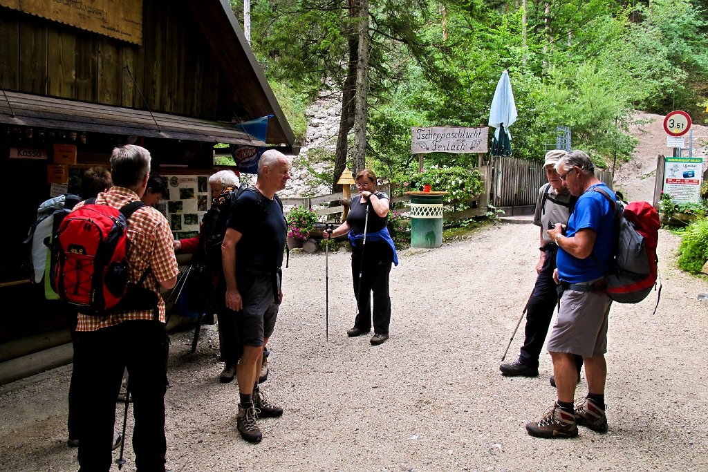 23 wir muessen auch bezahlen.jpg